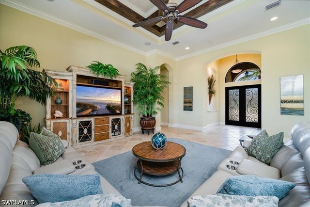 6113 Sunnyslope DR, Naples, FL 34119