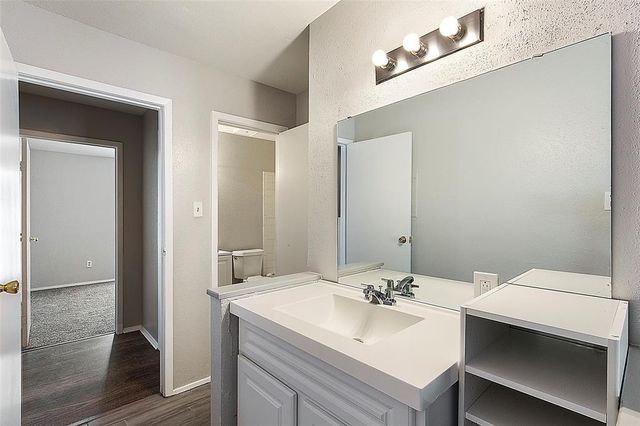 8704 Victorian Village Drive 8704, Houston, TX 77071