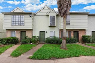 8704 Victorian Village Drive 8704, Houston, TX 77071