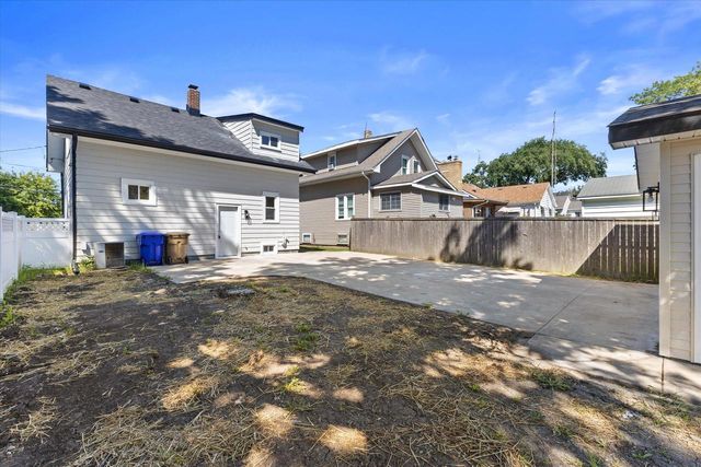 6223 37th AVENUE, Kenosha, WI 53142