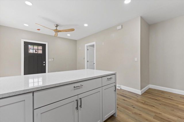 6223 37th AVENUE, Kenosha, WI 53142