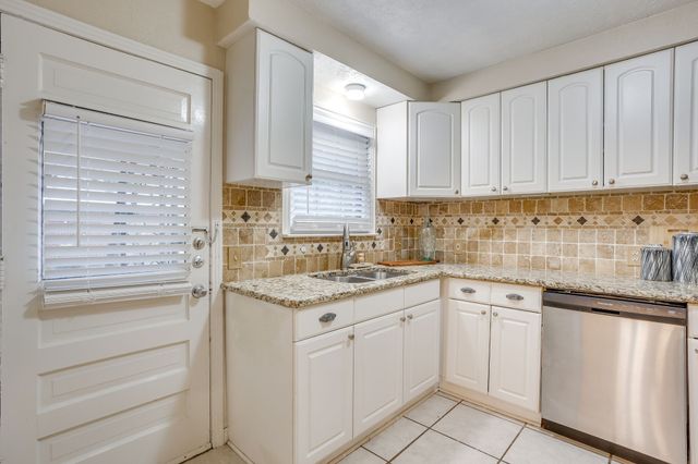 3500 Corto Avenue, Fort Worth, TX 76109