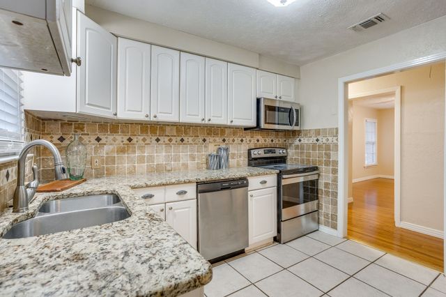 3500 Corto Avenue, Fort Worth, TX 76109