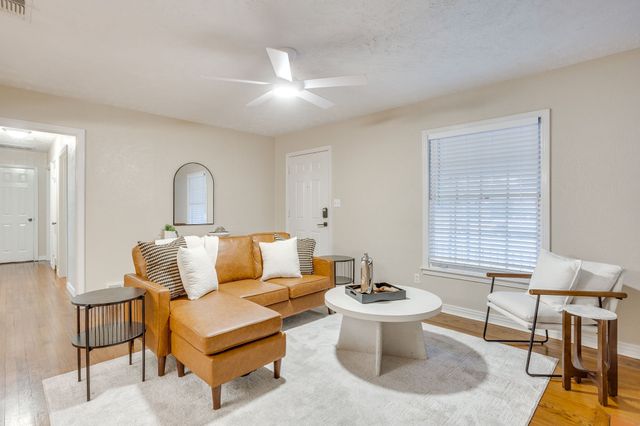 3500 Corto Avenue, Fort Worth, TX 76109