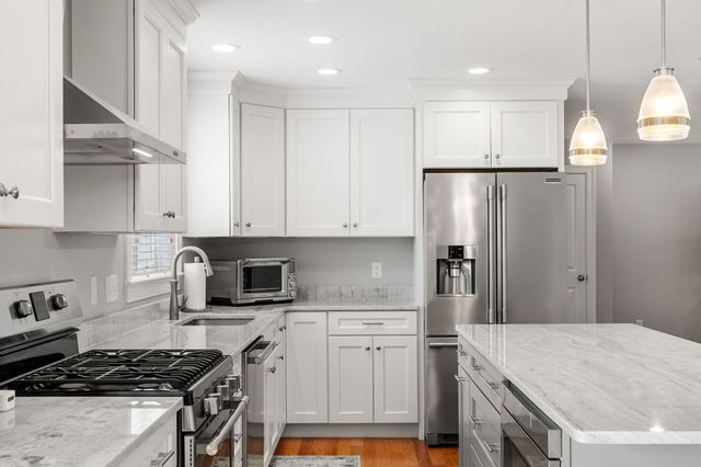 155 East St, Tewksbury, MA 01876