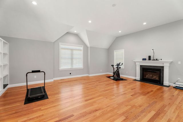 155 East St, Tewksbury, MA 01876
