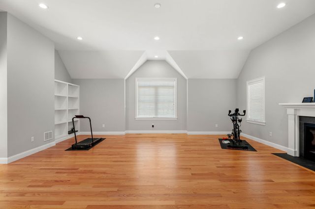 155 East St, Tewksbury, MA 01876