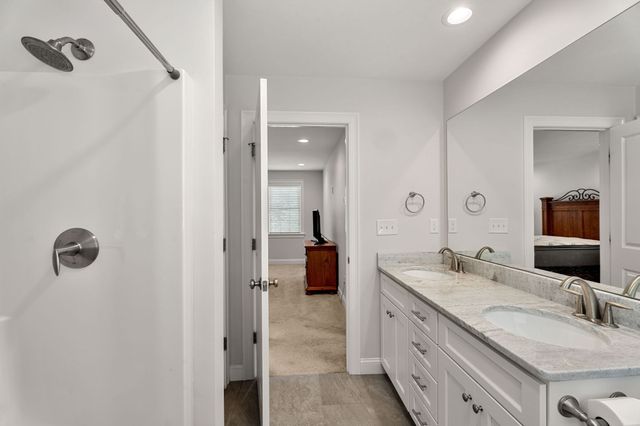 155 East St, Tewksbury, MA 01876