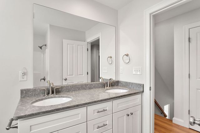 155 East St, Tewksbury, MA 01876