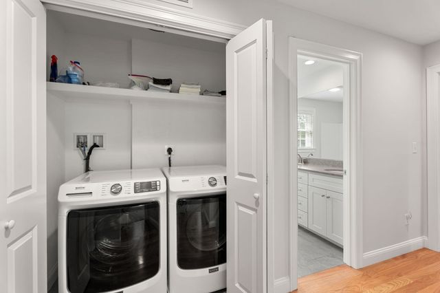 155 East St, Tewksbury, MA 01876
