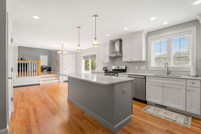 155 East St, Tewksbury, MA 01876