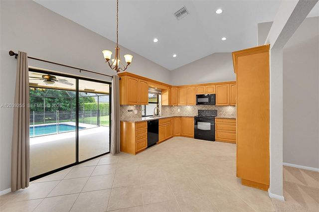 4745 NW 99th Ln 4745, Coral Springs, FL 33076