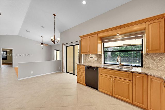 4745 NW 99th Ln 4745, Coral Springs, FL 33076
