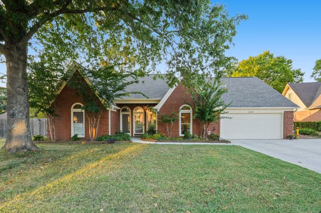 2549 HEARTH STONE DR, Memphis, TN 38016