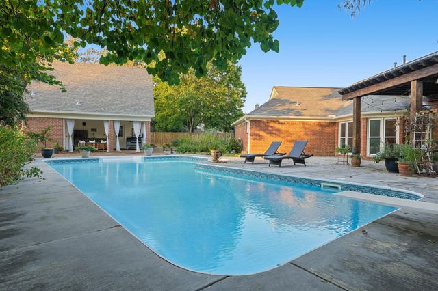 2549 HEARTH STONE DR, Memphis, TN 38016