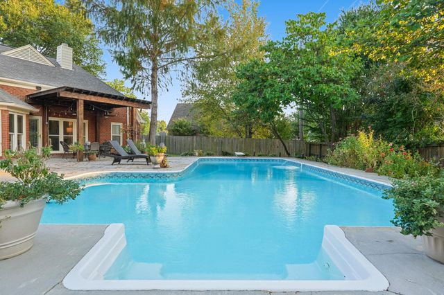 2549 HEARTH STONE DR, Memphis, TN 38016