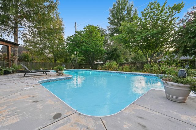2549 HEARTH STONE DR, Memphis, TN 38016
