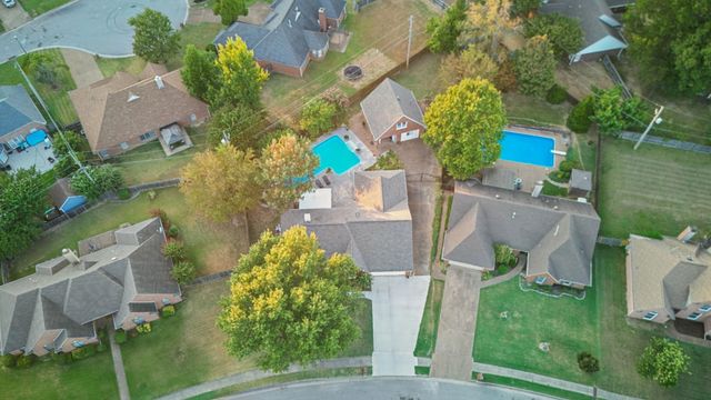 2549 HEARTH STONE DR, Memphis, TN 38016