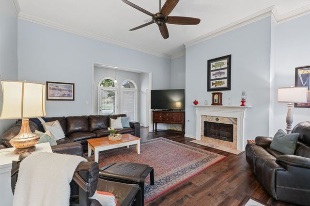 2549 HEARTH STONE DR, Memphis, TN 38016