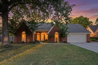 2549 HEARTH STONE DR, Memphis, TN 38016