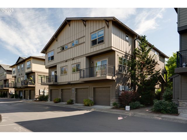 646 Ne ROYDON Ln, Hillsboro, OR 97006