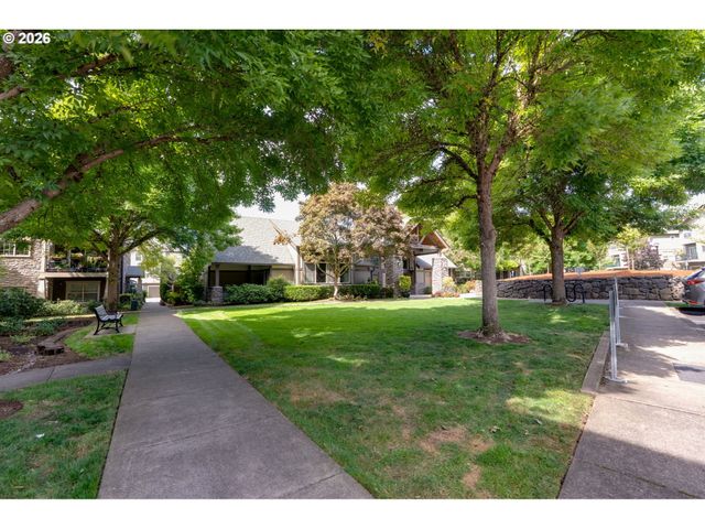 646 Ne ROYDON Ln, Hillsboro, OR 97006