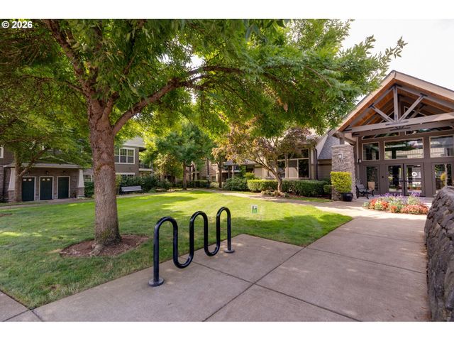 646 Ne ROYDON Ln, Hillsboro, OR 97006