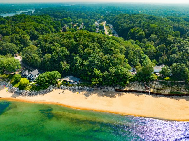 5043 Maranatha Drive, Norton Shores City, MI 49441