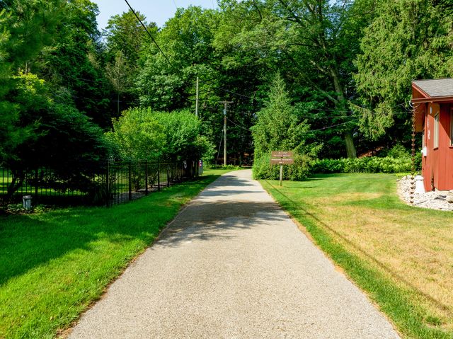 5043 Maranatha Drive, Norton Shores City, MI 49441