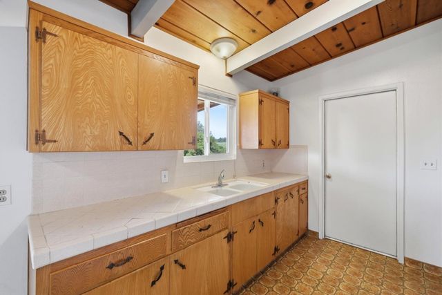 215 Manfre Road, Watsonville, CA 95076