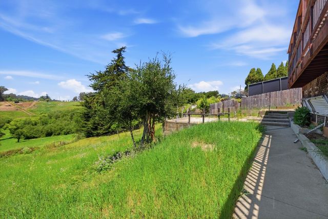215 Manfre Road, Watsonville, CA 95076