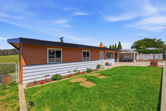 215 Manfre Road, Watsonville, CA 95076