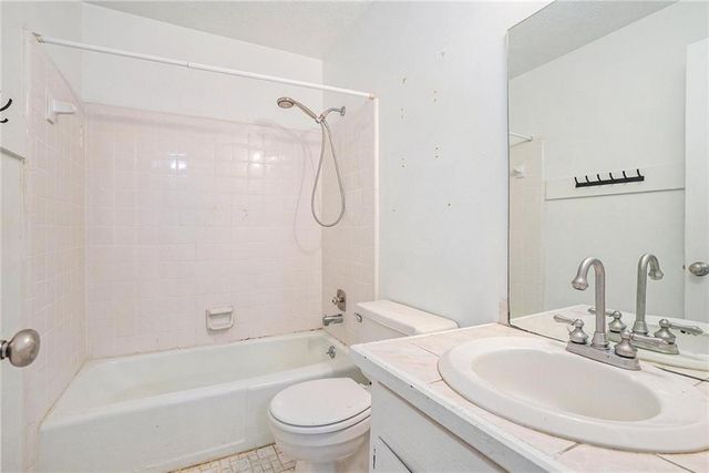 2358 Cannon Hill SW Road, Lilburn, GA 30047