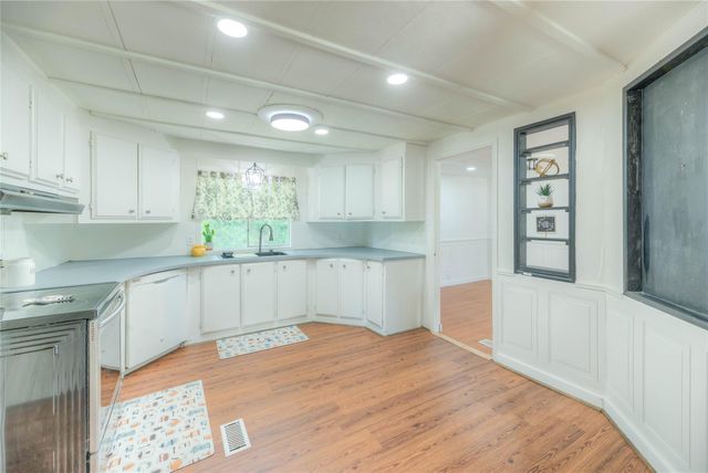 203 S Canyon Drive, Onalaska, TX 77360