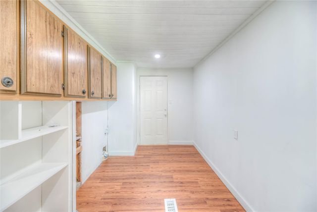 203 S Canyon Drive, Onalaska, TX 77360