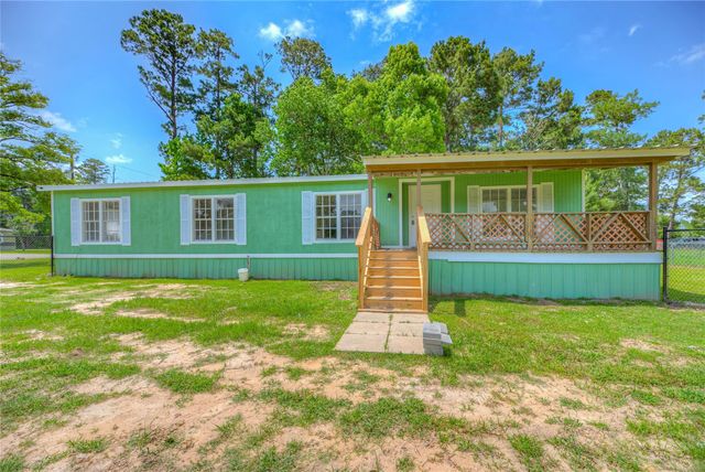 203 S Canyon Drive, Onalaska, TX 77360