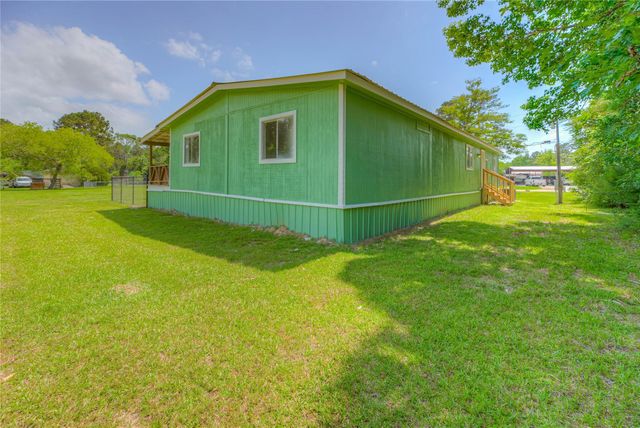 203 S Canyon Drive, Onalaska, TX 77360