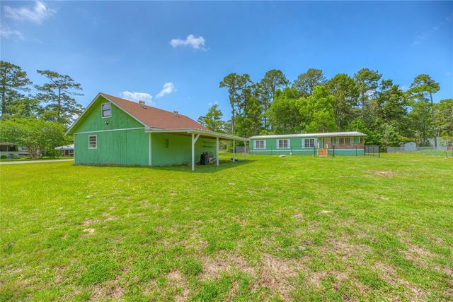 203 S Canyon Drive, Onalaska, TX 77360
