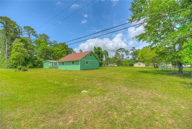 203 S Canyon Drive, Onalaska, TX 77360
