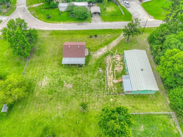 203 S Canyon Drive, Onalaska, TX 77360