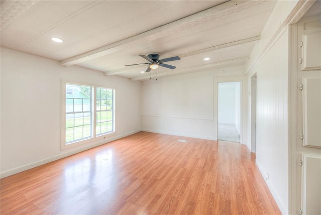 203 S Canyon Drive, Onalaska, TX 77360