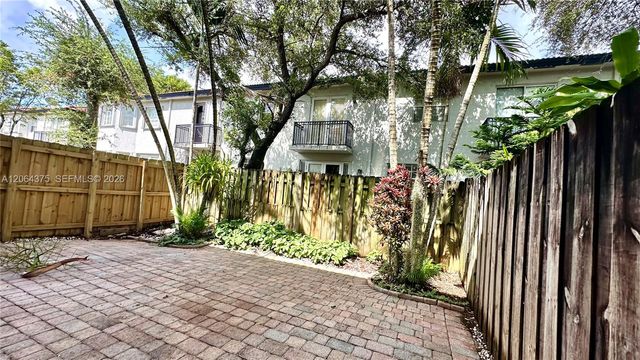 8102 SW 118th Pl 8102, Miami, FL 33183