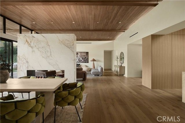 23740 Killion Street, Woodland Hills (los Angeles), CA 91367