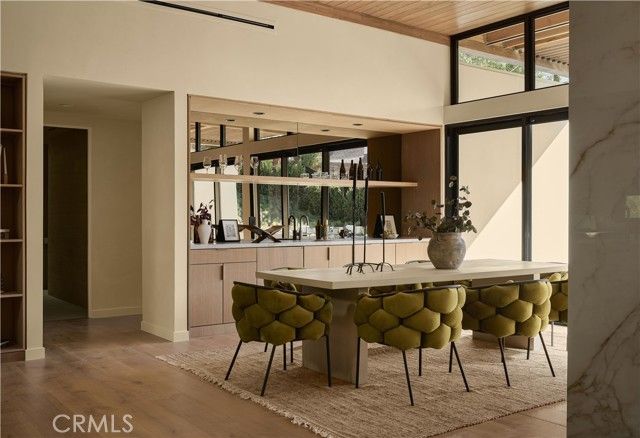 23740 Killion Street, Woodland Hills (los Angeles), CA 91367