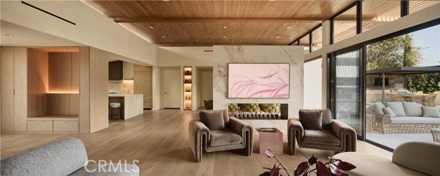 23740 Killion Street, Woodland Hills (los Angeles), CA 91367