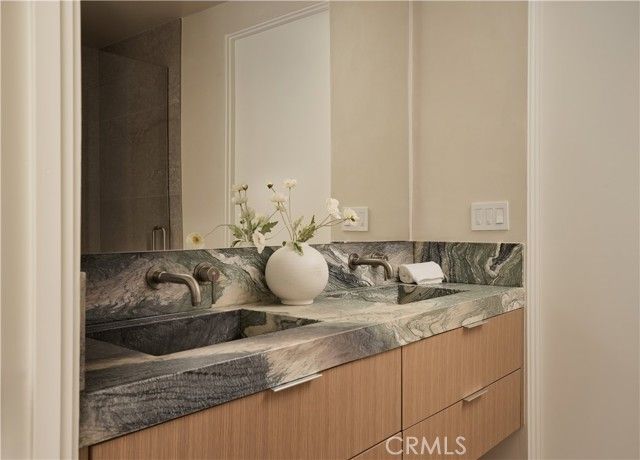 23740 Killion Street, Woodland Hills (los Angeles), CA 91367