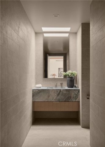 23740 Killion Street, Woodland Hills (los Angeles), CA 91367