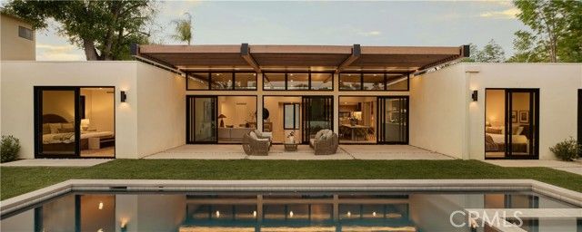 23740 Killion Street, Woodland Hills (los Angeles), CA 91367