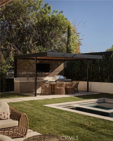 23740 Killion Street, Woodland Hills (los Angeles), CA 91367