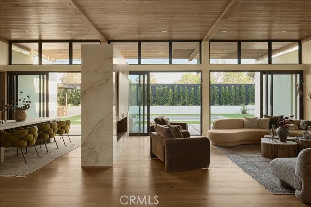 23740 Killion Street, Woodland Hills (los Angeles), CA 91367